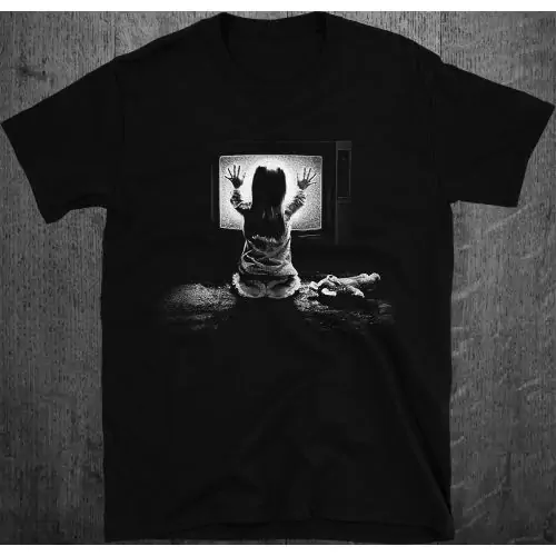 Cooles Horror-HALLOWEEN-T-Shirt fГјr MГ¤nner mit Poltergeist-Filmaufdruck. Schwarzes Halloween-KostГјm S-XXL
